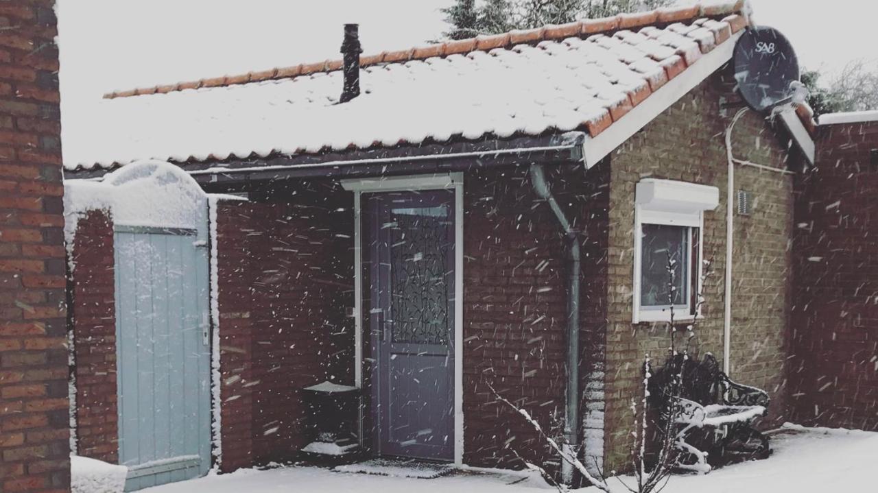 Slapen Bij De Zeeuwse Lala Bed & Breakfast IJzendijke ภายนอก รูปภาพ