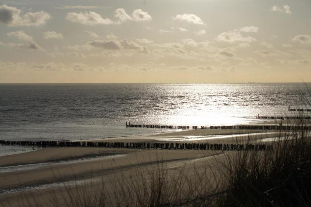 Slapen Bij De Zeeuwse Lala Bed & Breakfast IJzendijke ภายนอก รูปภาพ