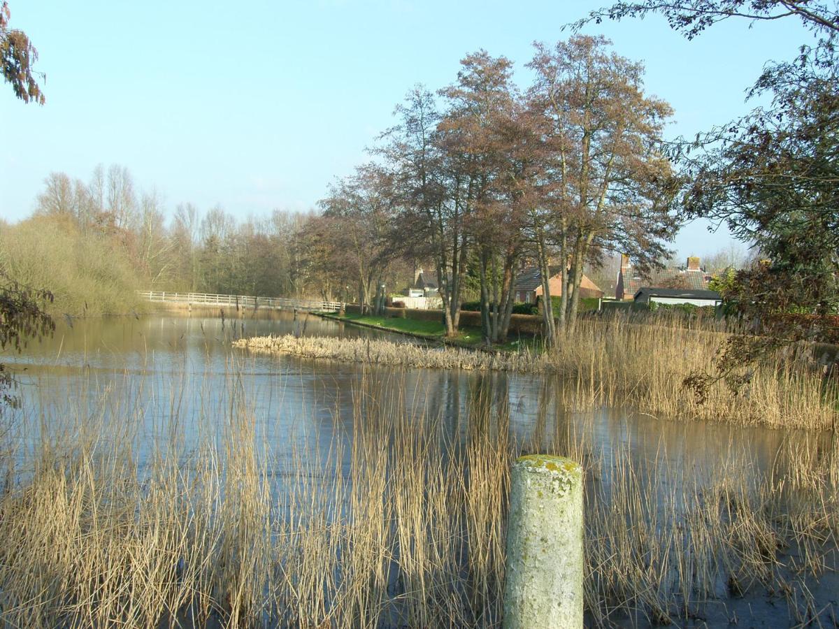 Slapen Bij De Zeeuwse Lala Bed & Breakfast IJzendijke ภายนอก รูปภาพ